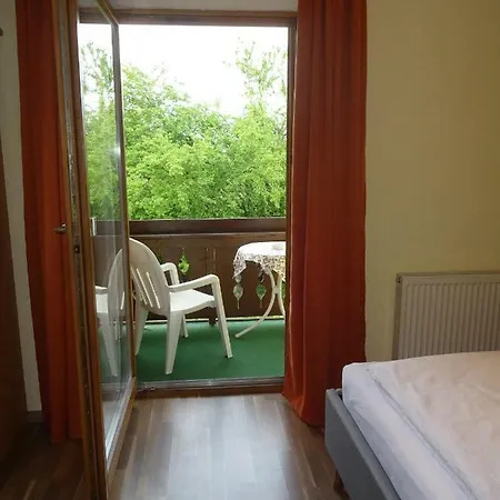 Homestay Gaestehaus Regina